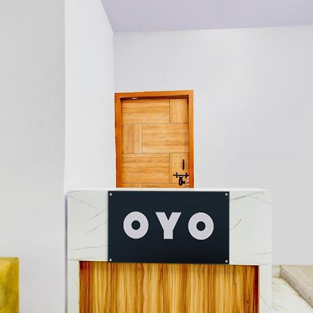 Hotel O Ocean Plaza Új-Delhi Kültér fotó